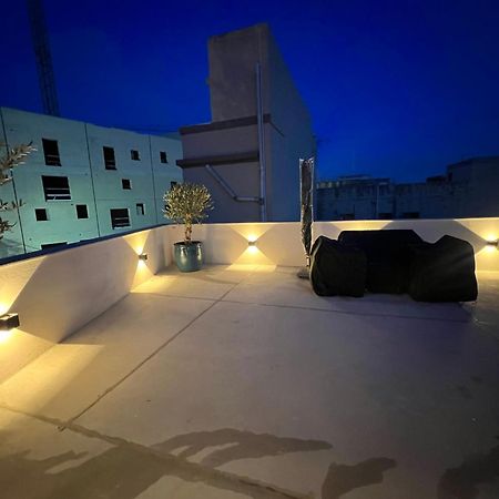 Dar Barbara Duplex 2 Double Bedrooms,2 Sofa Beds Large House With Terrace Roof Views Of Valletta Cospicua Екстериор снимка